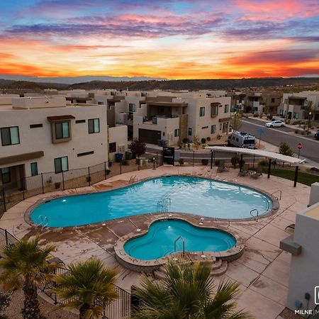Town Center Red Sand Retreat Townhouse Washington Exterior photo