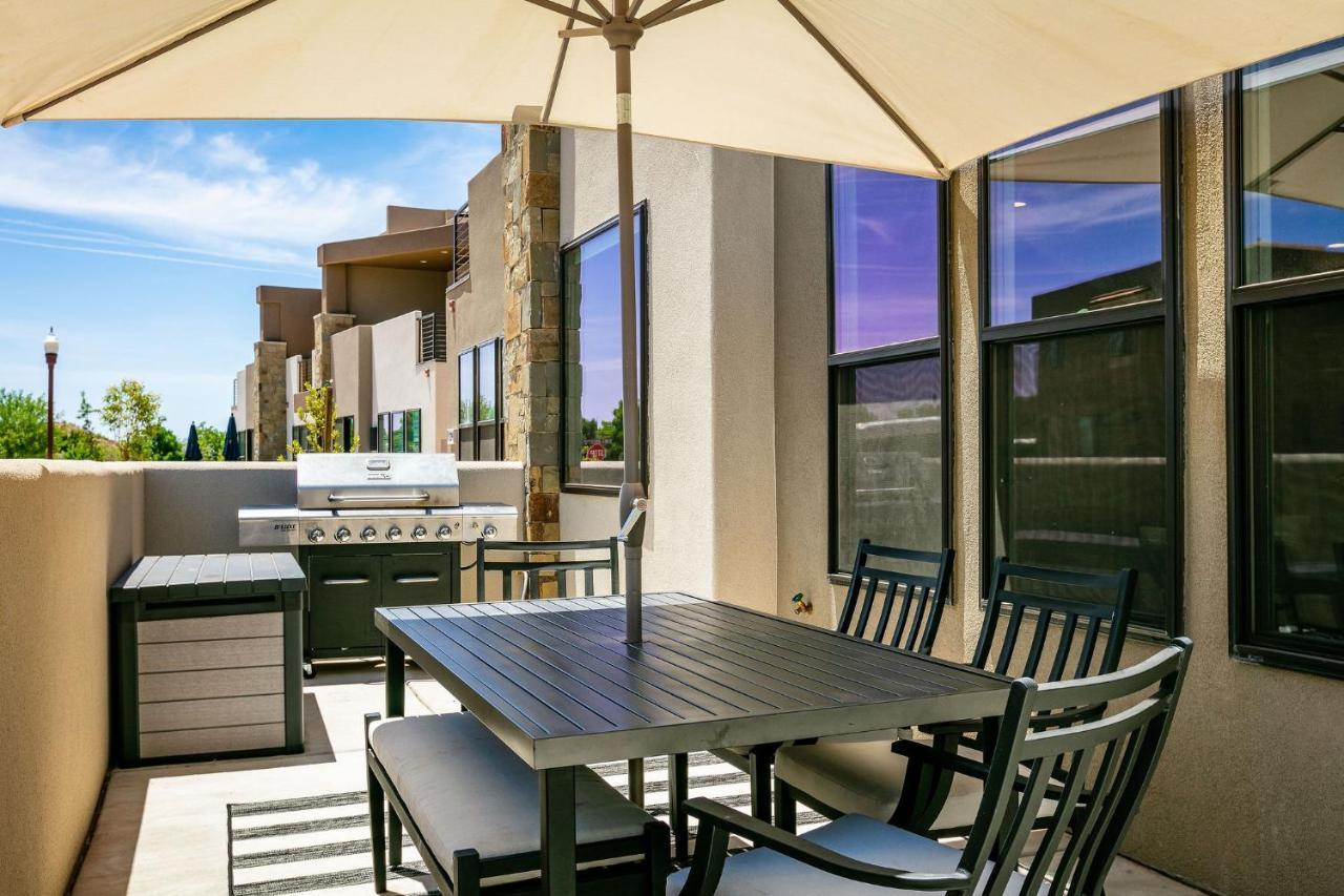 Town Center Red Sand Retreat Townhouse Washington Exterior photo